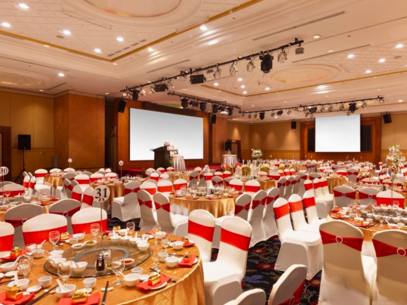 Banquet linen project by Green House Curtains 4