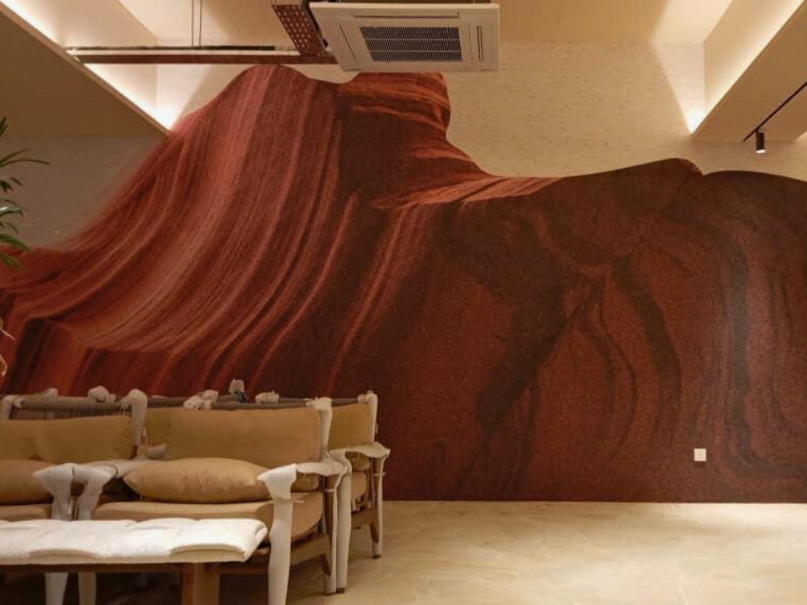 Carpet and wallpaper project by Green House Curtains 10