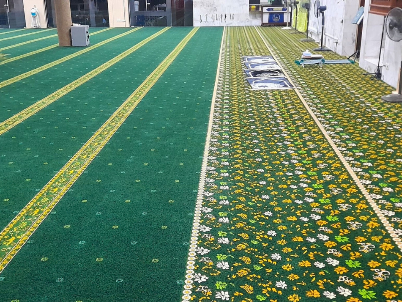 Carpet and wallpaper project by Green House Curtains 15