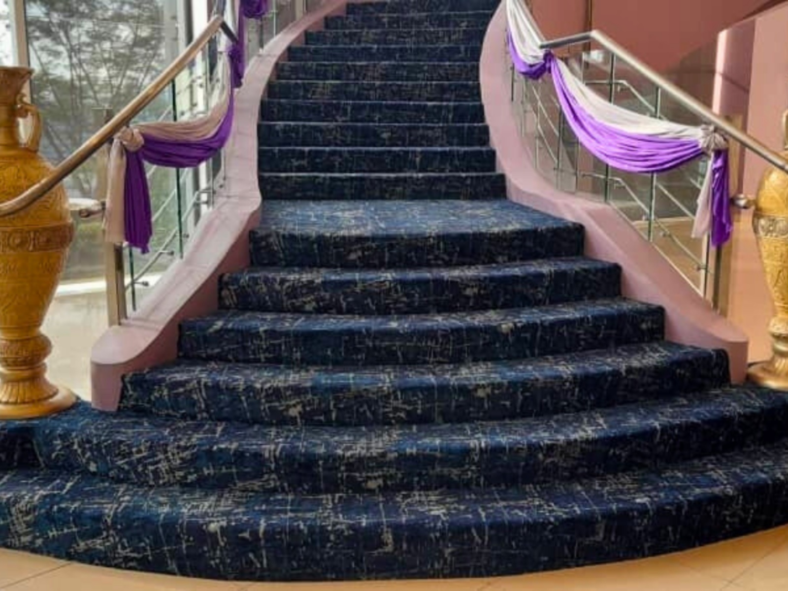 Carpet and wallpaper project by Green House Curtains 19